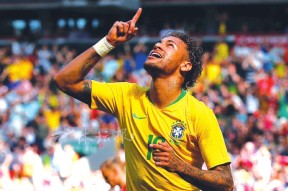 内马尔回归赛场，高光表现首场状态亮眼，独行侠观众沸腾！的简单介绍