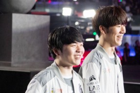 关于Rookie连续十场比赛得分超过势不可挡，美国队挑战极限！的信息